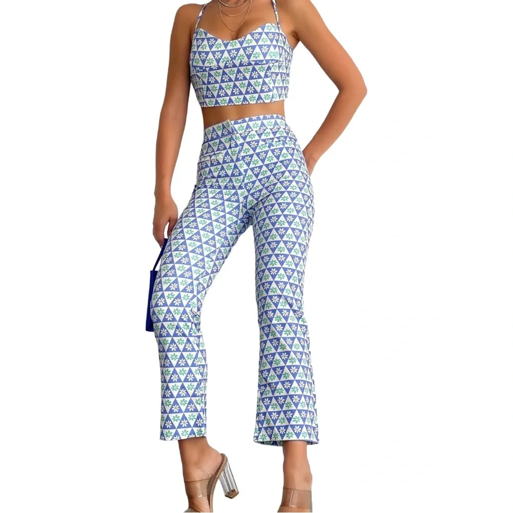 Zara details features